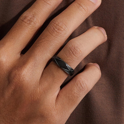 Black rhodium 925 sterling silver engraved message ring worn by man | Mrs Gift