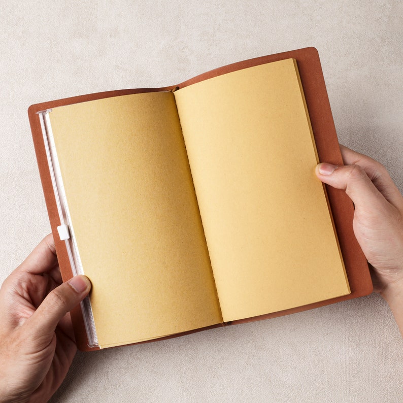  Refillable personalized leather notebook with lined and kraft pages | Mrs Gift